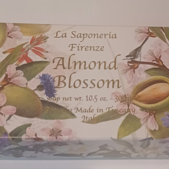 ALMOND BLOSSOM SOAP - Picture 2 of 2